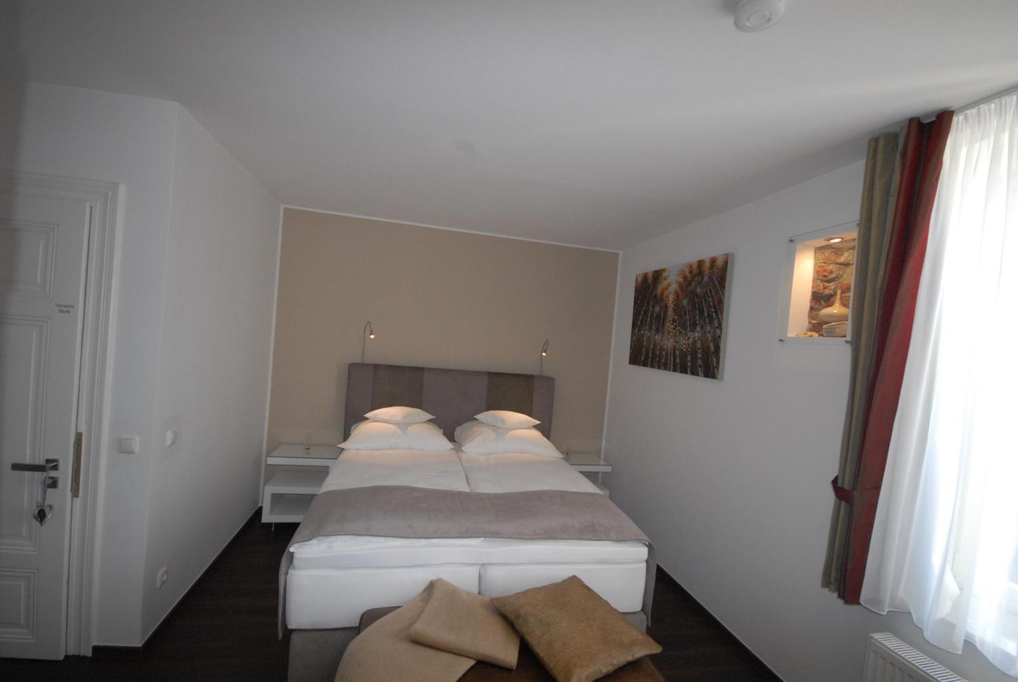 Landhotel Alte Toepferei Duisburg Exterior foto